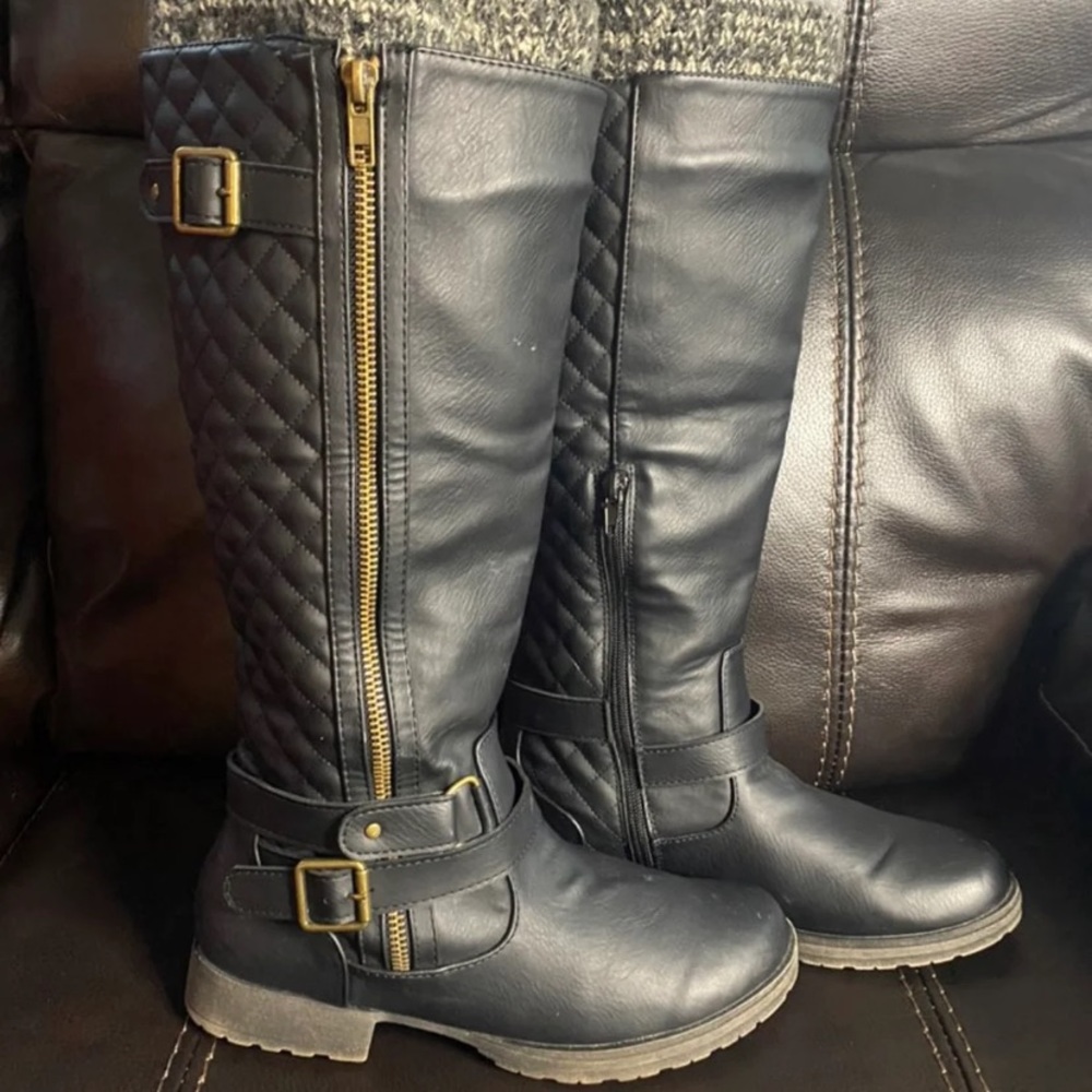Black leather winter Boots! Lined with fleece !
